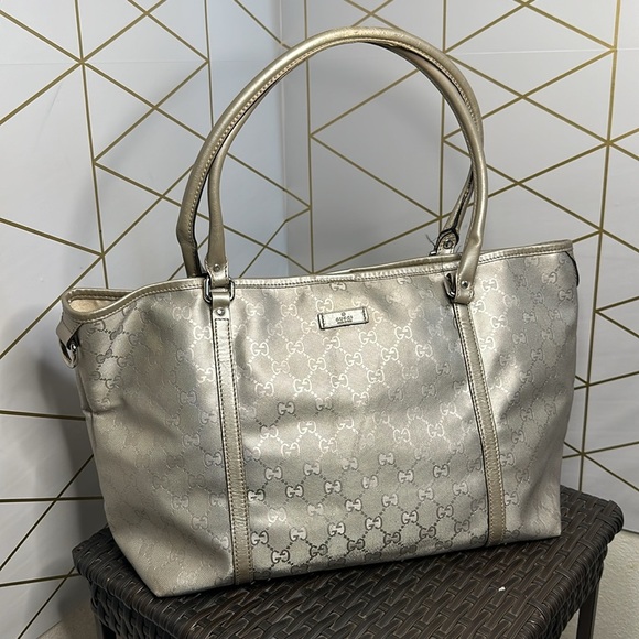 💯Authentic Gucci Tote Handbag 🍀 - Picture 8 of 17
